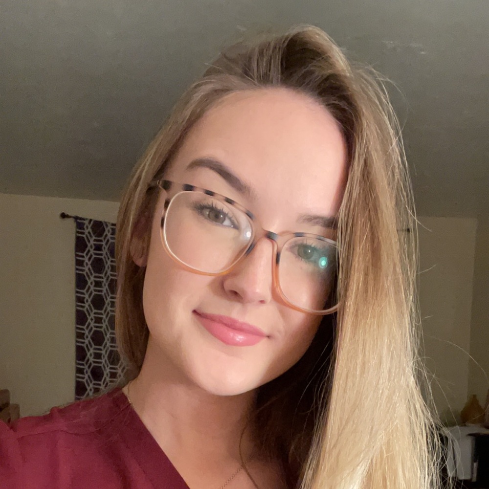 Meet your Posher, Lily